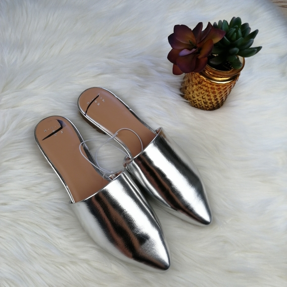A New Day Junebug Metallic Silver Mules - Picture 5 of 8